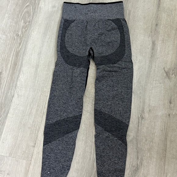 PINK Grey Patterned Leggings - Picture 2 of 4